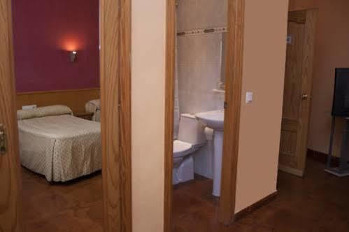 Hostal Le Vintage Avila Exterior photo