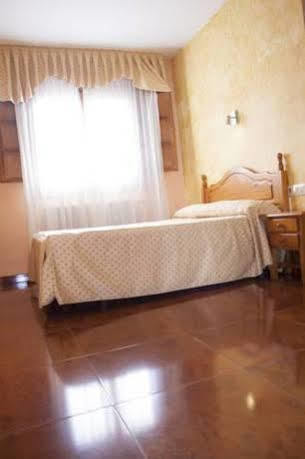 Hostal Le Vintage Avila Exterior photo